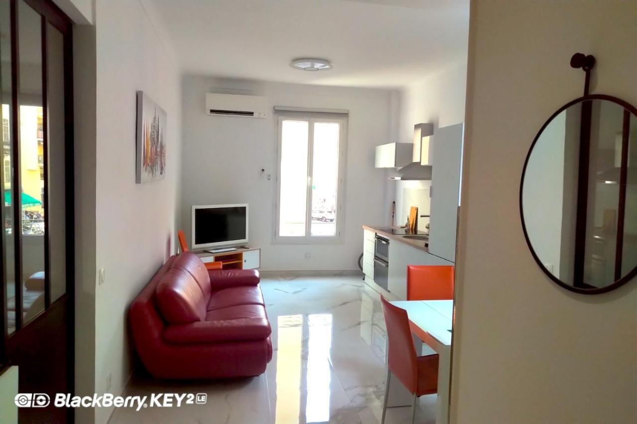 Suite Stalingrad Nizza Exterior foto