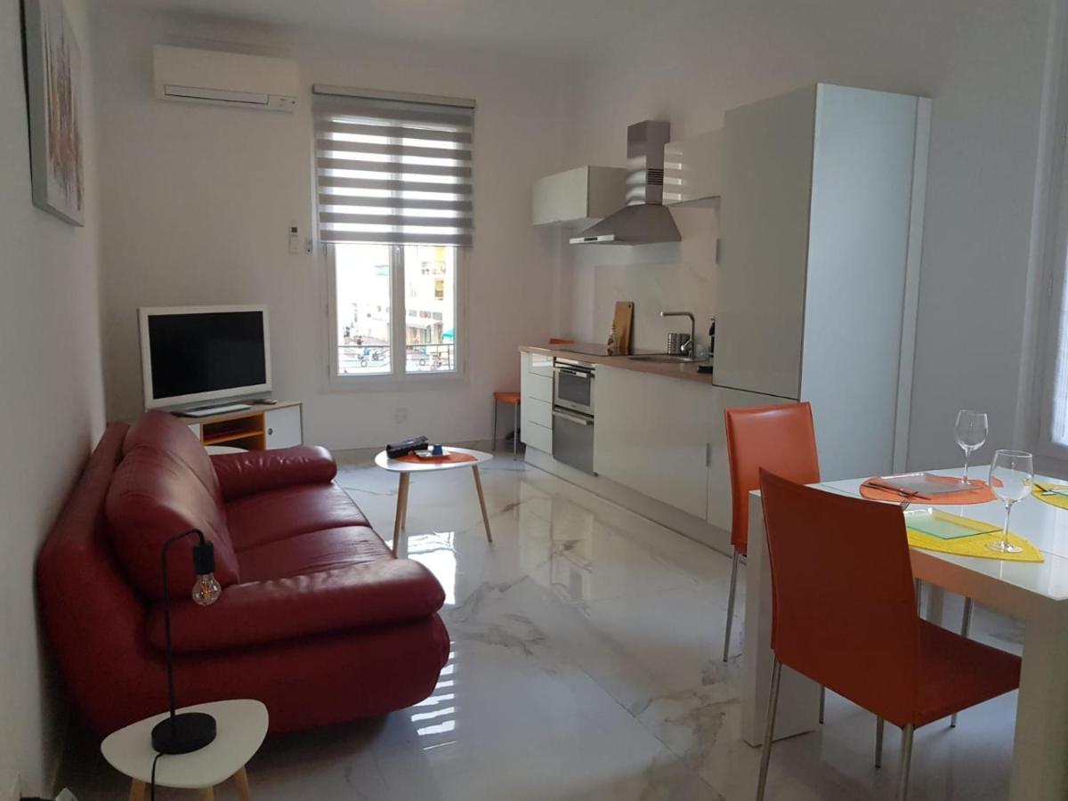 Suite Stalingrad Nizza Exterior foto