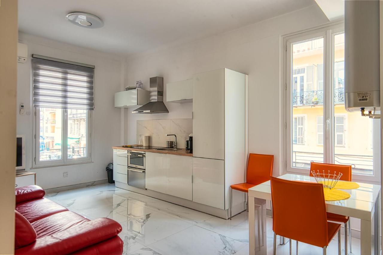 Suite Stalingrad Nizza Exterior foto